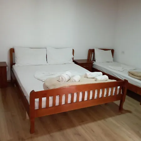 Casa de hóspedes Kroni I Micanit *