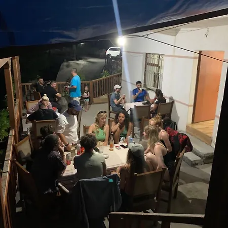 Kroni I Micanit * Theth