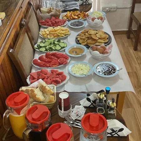 Pensionat Kroni I Micanit *