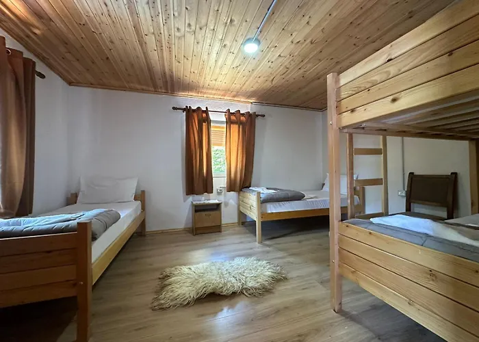 Kroni I Micanit Vendégház *